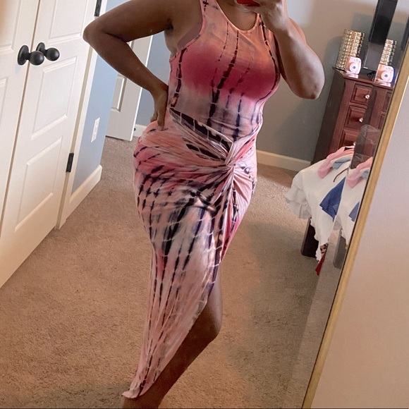 Dresses & Skirts - Tie die Racer back maxi dress